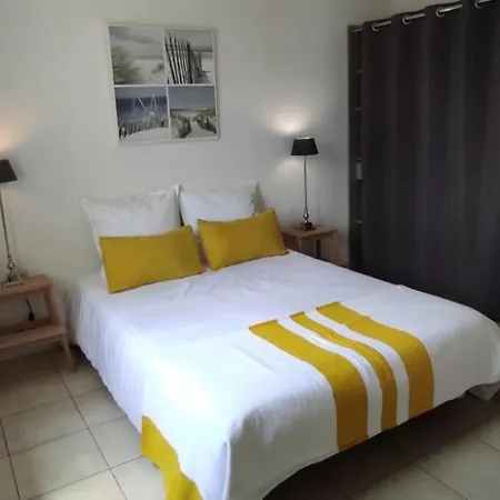 Teny Villa